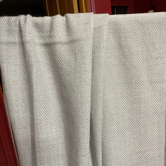 Shawl - Picture 4 of 5